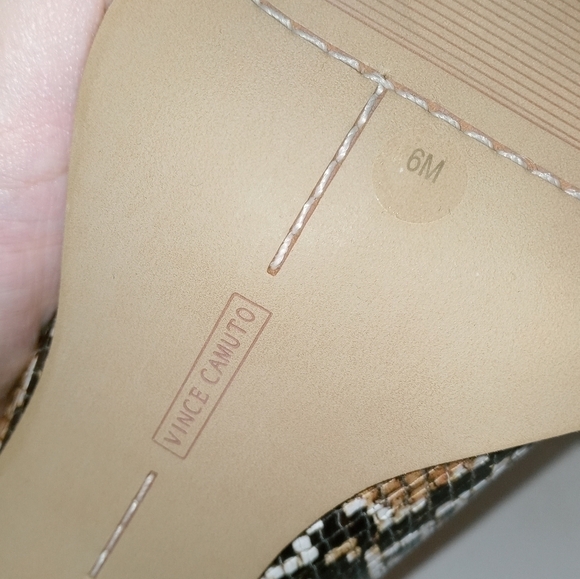 NWT Vince Camuto Ankle Boots In Snake Tan Size Women's 6 - Picture 5 of 6